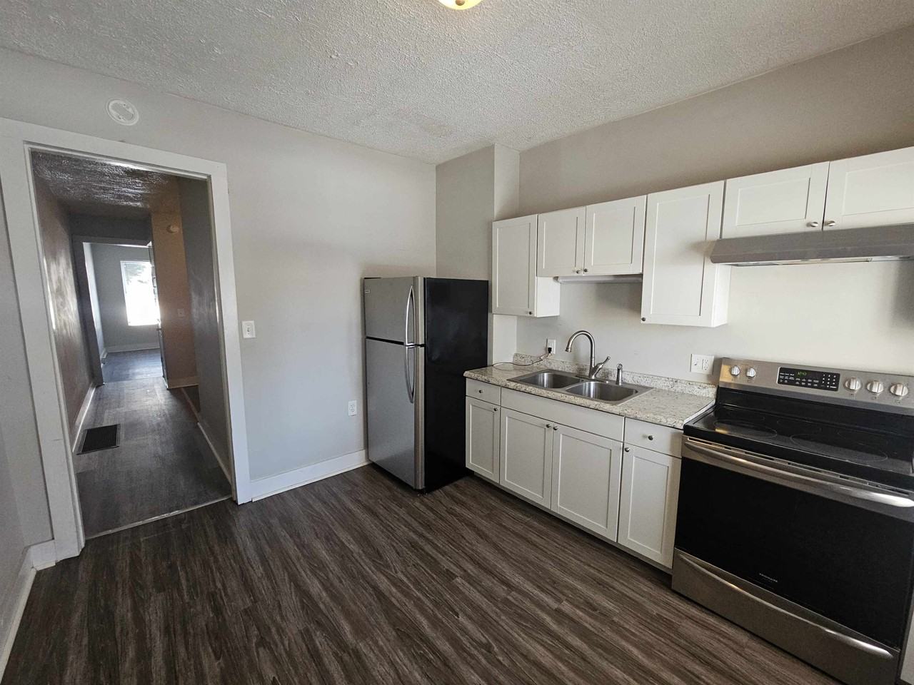 163 Grove Ave #163 - Photo 2 of 17