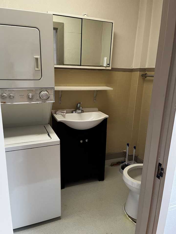 501 Mill St #202 - Photo 2 of 5