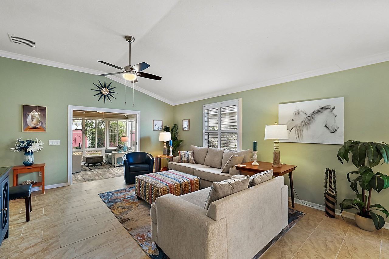 1468 Rosedale Way #NA - Photo 7 of 37