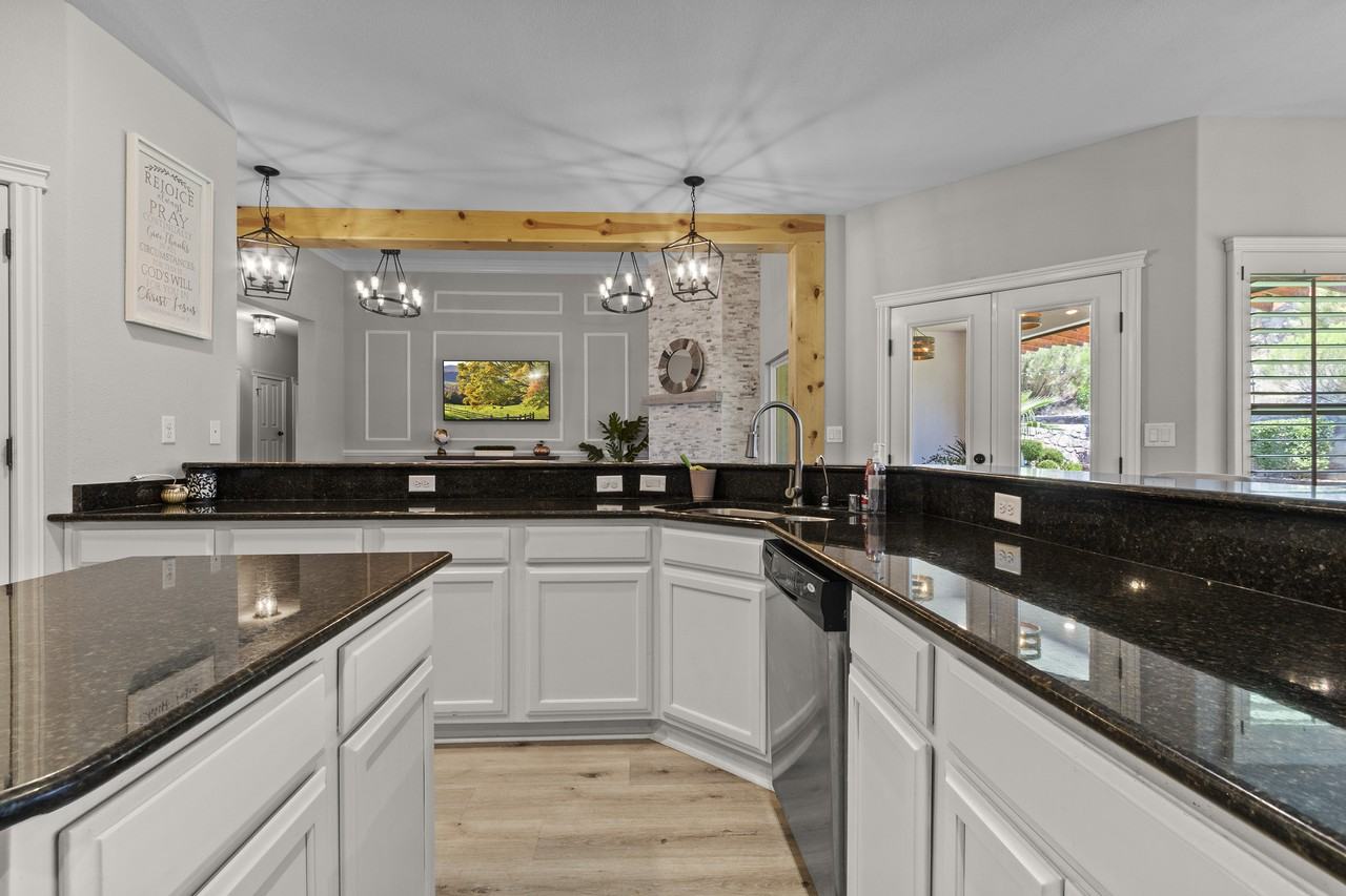 7242 Canyon Wren Ave #NA - Photo 6 of 25