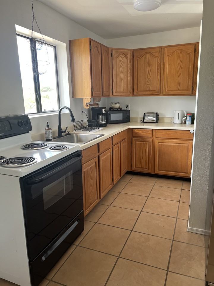 1748 Sawmill Rd #NA - Photo 5 of 18