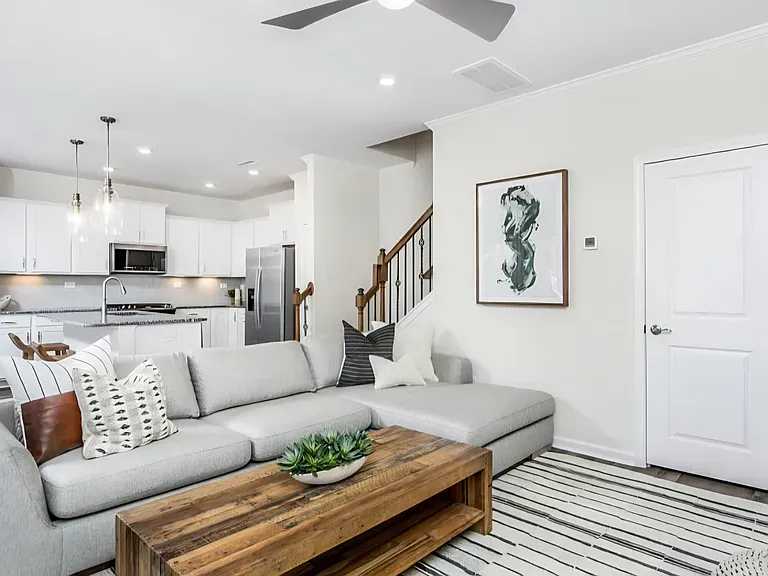 515 Vassar Dr #NA - Photo 5 of 18