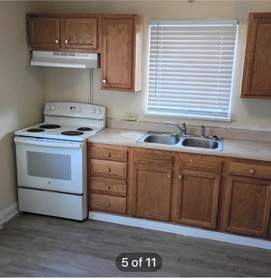 1451 6th Ave #1451 - Photo 3 of 7
