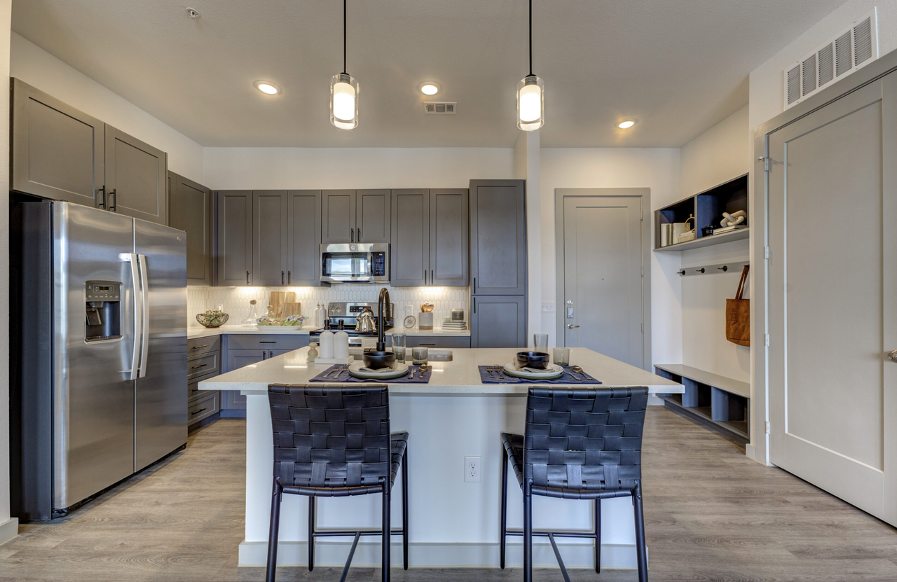 1075 Springdale Road - Photo 6 of 30
