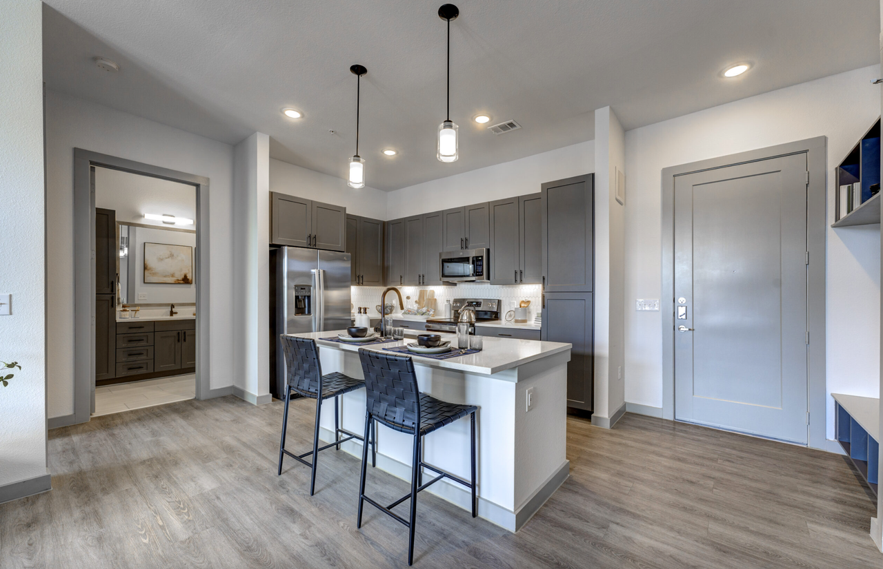 1075 Springdale Road - Photo 5 of 30