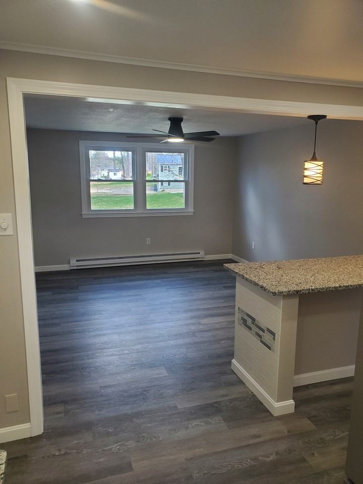 40 Louise Dr #3 - Photo 3 of 17