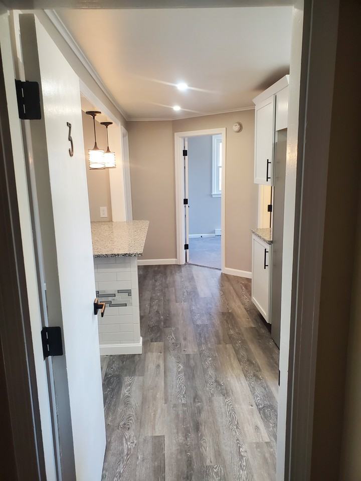 40 Louise Dr #3 - Photo 4 of 17