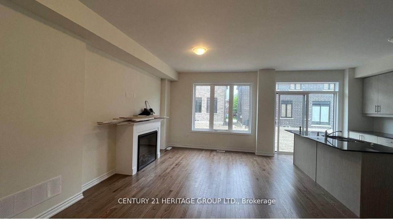 22 Blick Crescent #22 - Photo 2 of 10