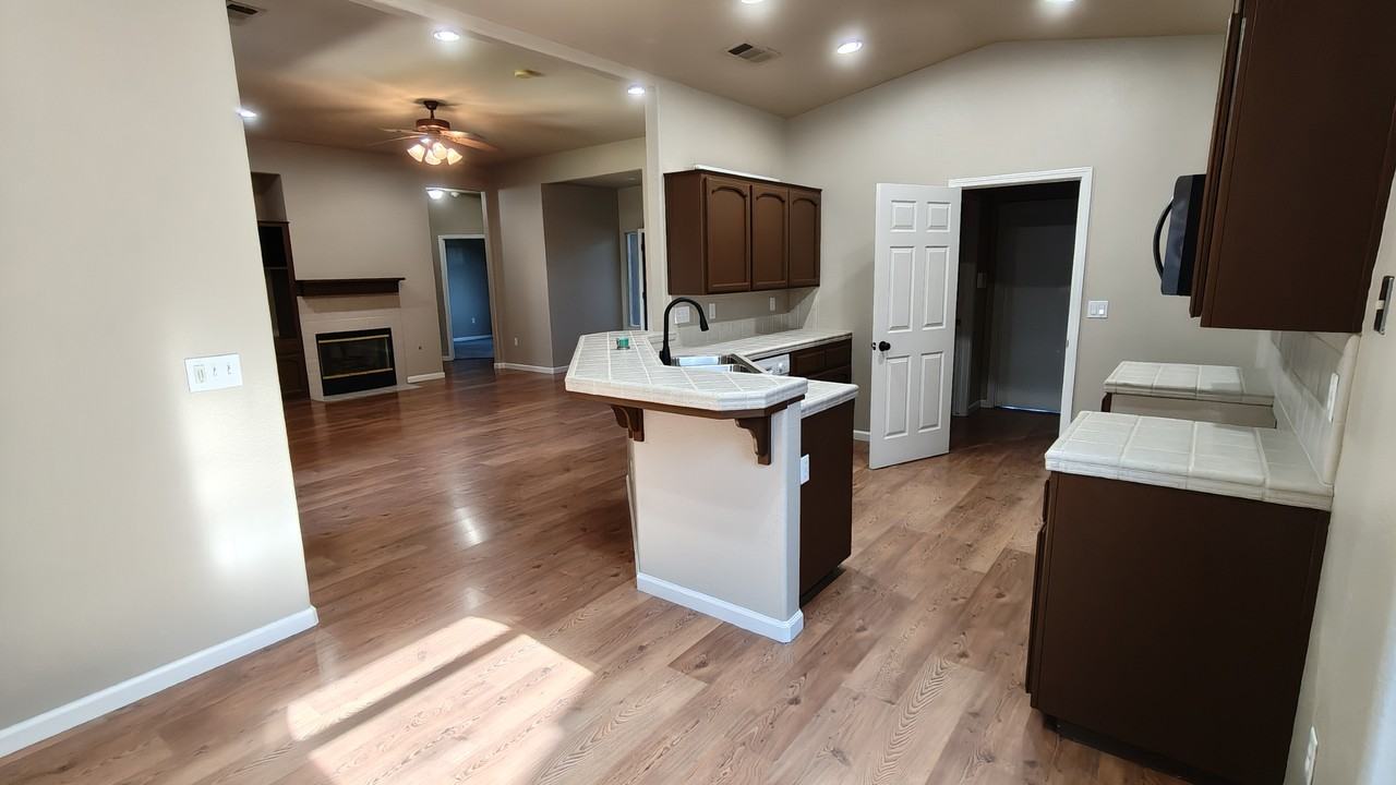 1170 N Petaluma St #NA - Photo 2 of 26