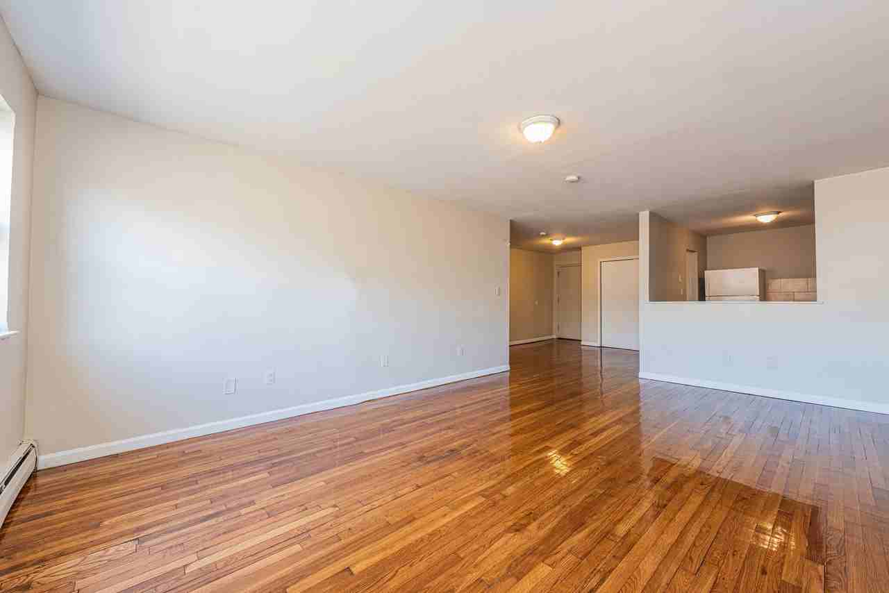 204 Cleveland St #8 - Photo 7 of 20