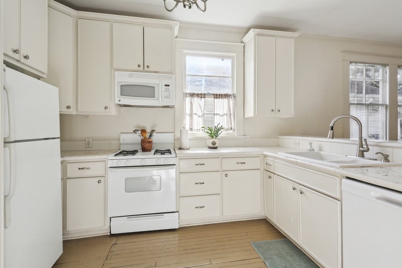 2433 Palmer Ave #NA - Photo 6 of 14