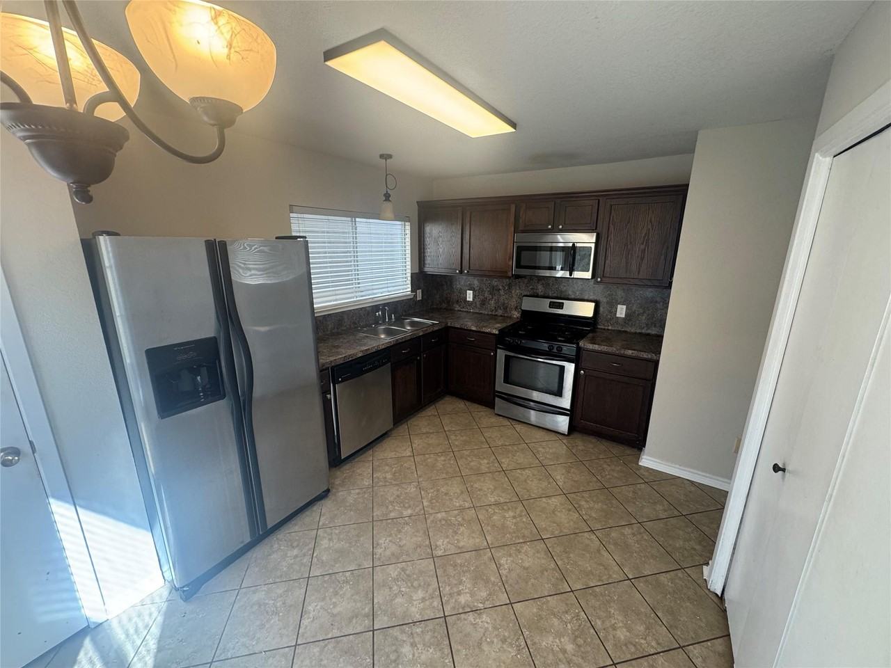 21835 Mossy Field Lane - Photo 2 of 10