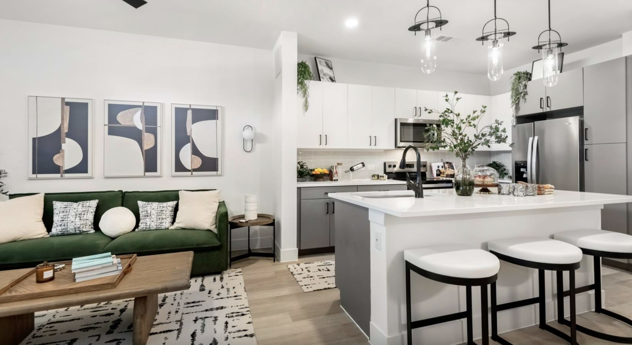 12007 Research Boulevard - Photo 4 of 31
