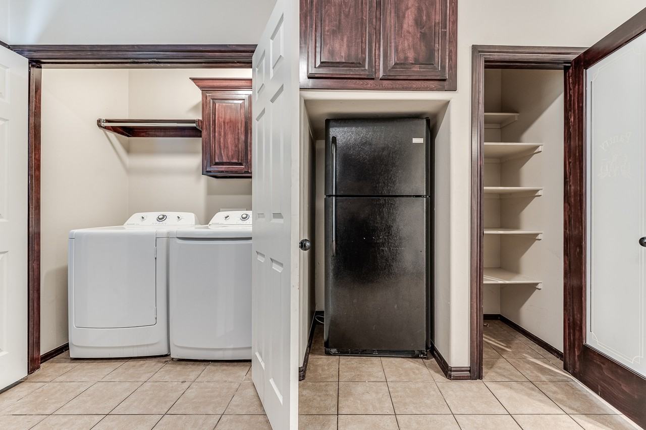 2226 W Utah Ave #NA - Photo 5 of 32