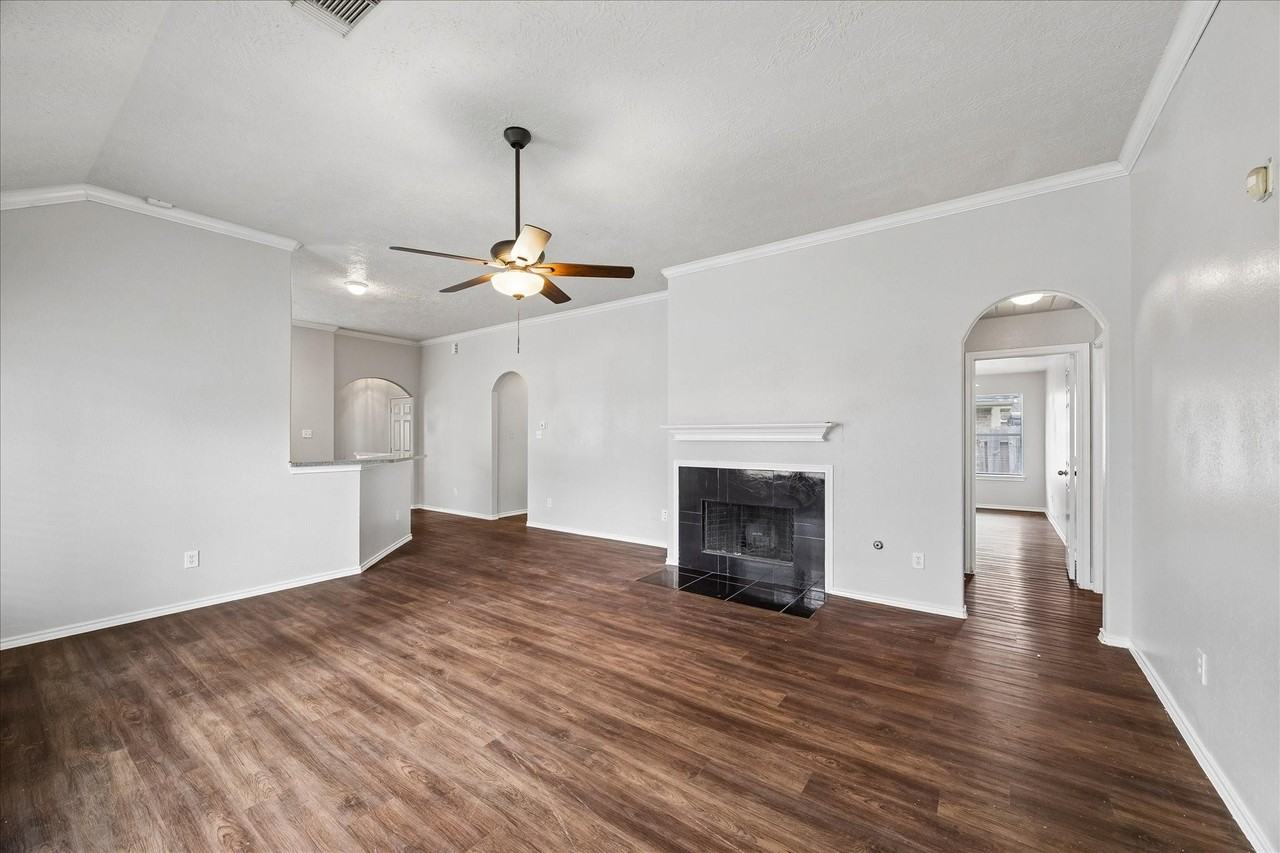 19914 Chaste Tree Lane - Photo 3 of 8