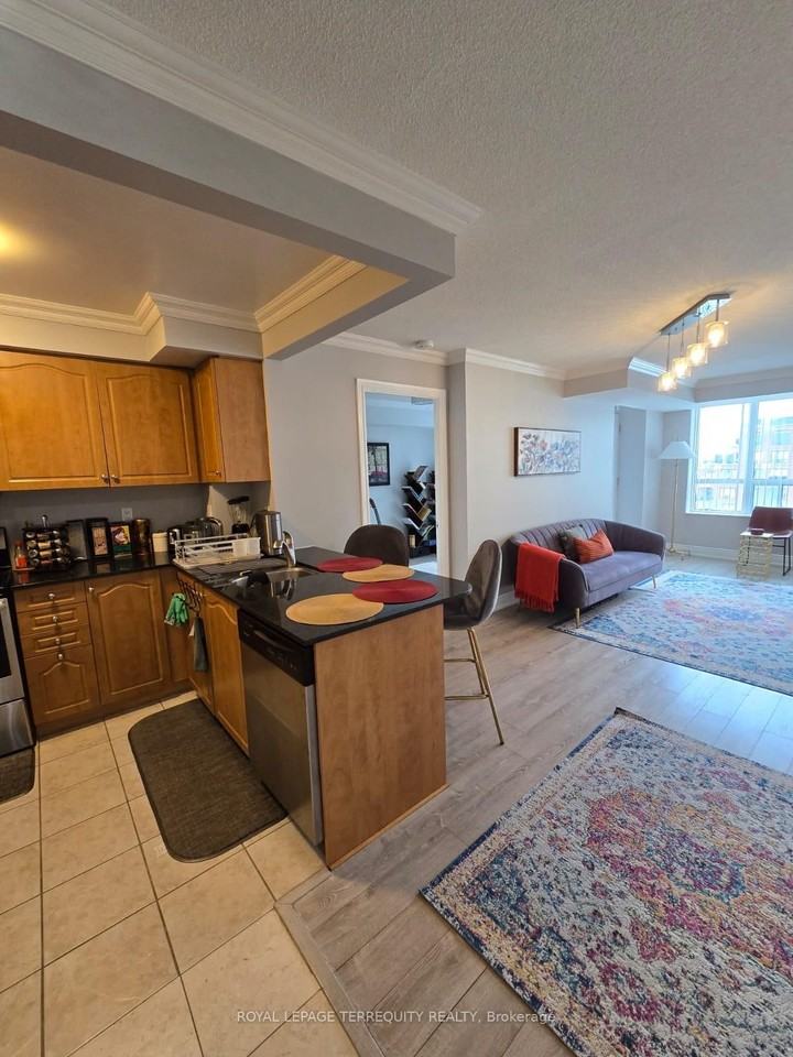 350 Red Maple Road #906 - Photo 3 of 11