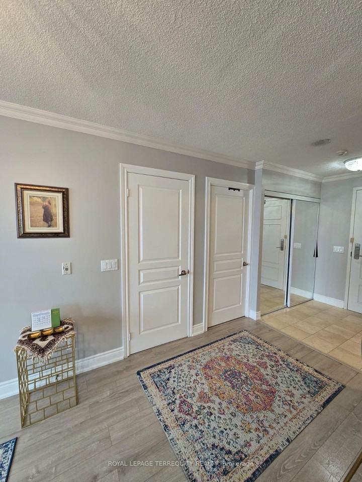 350 Red Maple Road #906 - Photo 5 of 11
