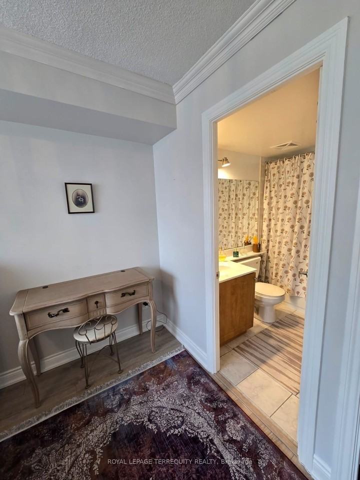 350 Red Maple Road #906 - Photo 7 of 11