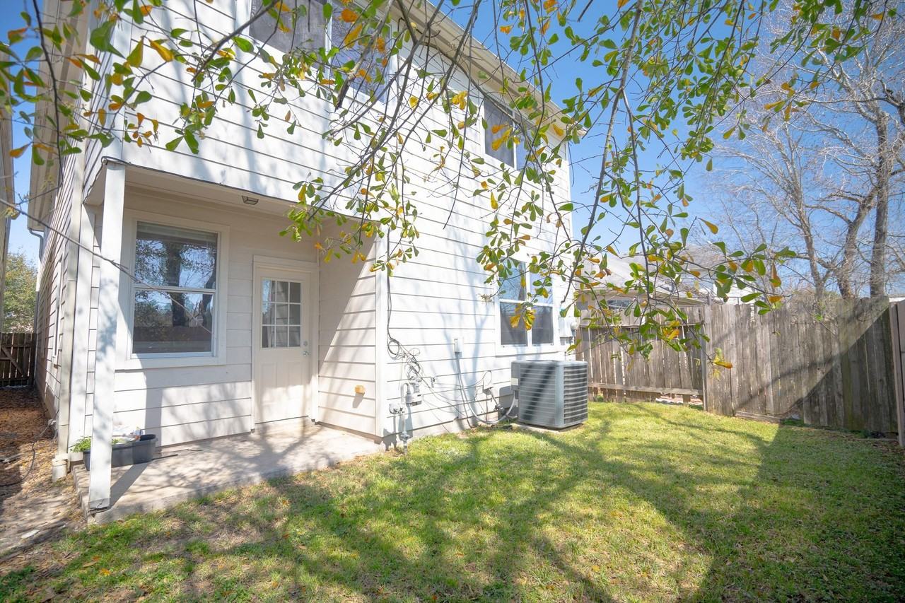 827 Forest Hillside Lane - Photo 5 of 6