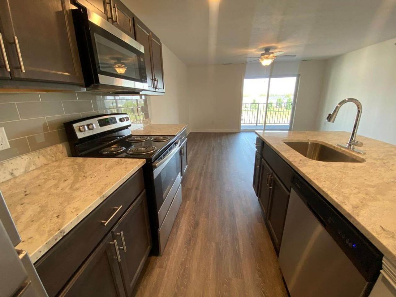 Amelia Place Apartments - Photo 5 of 37