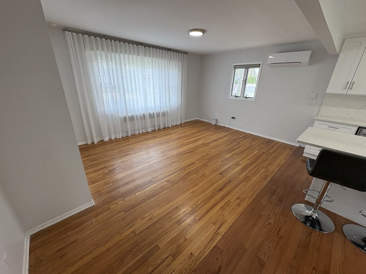 37 Bainbridge Avenue - Photo 3 of 7