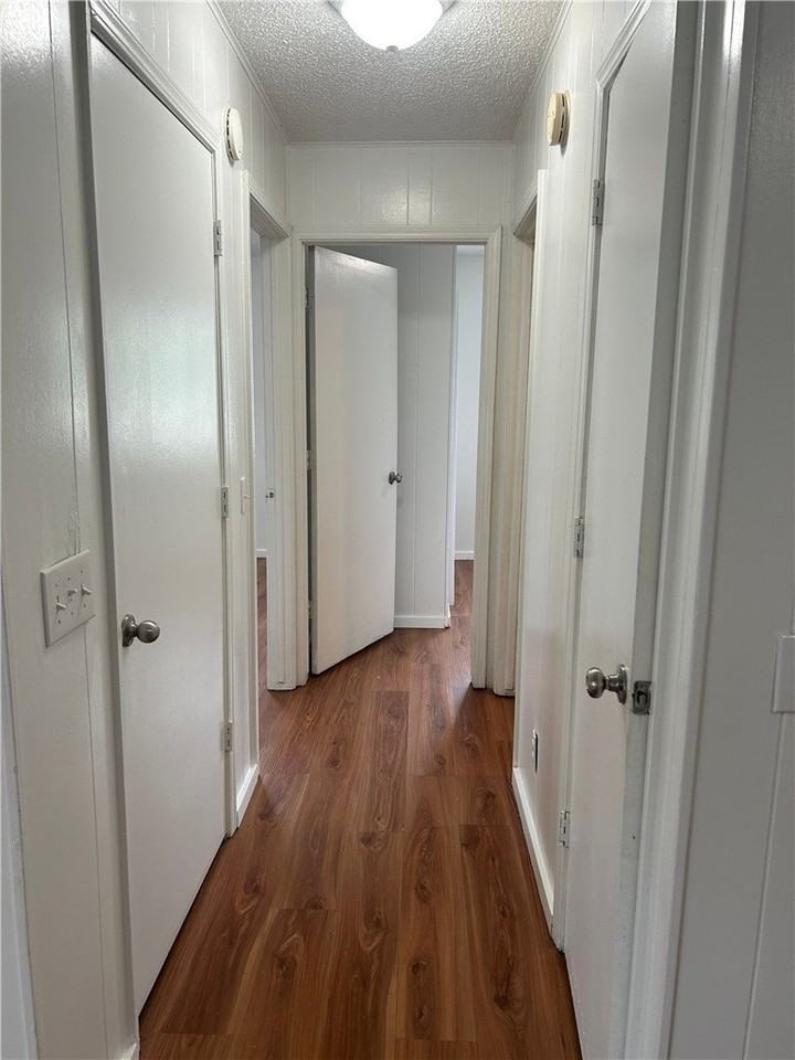 409 Park St #C - Photo 6 of 10