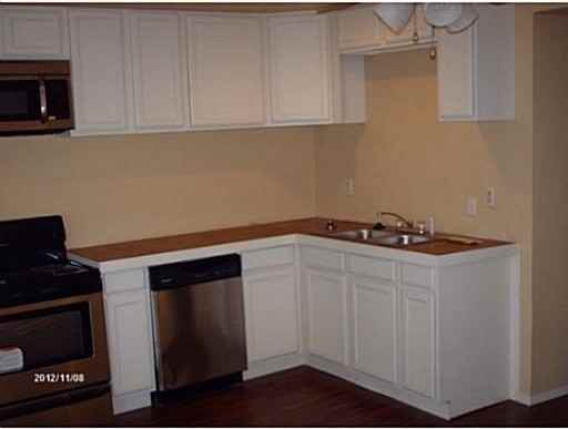 108 W 5th St - Photo 3 of 7