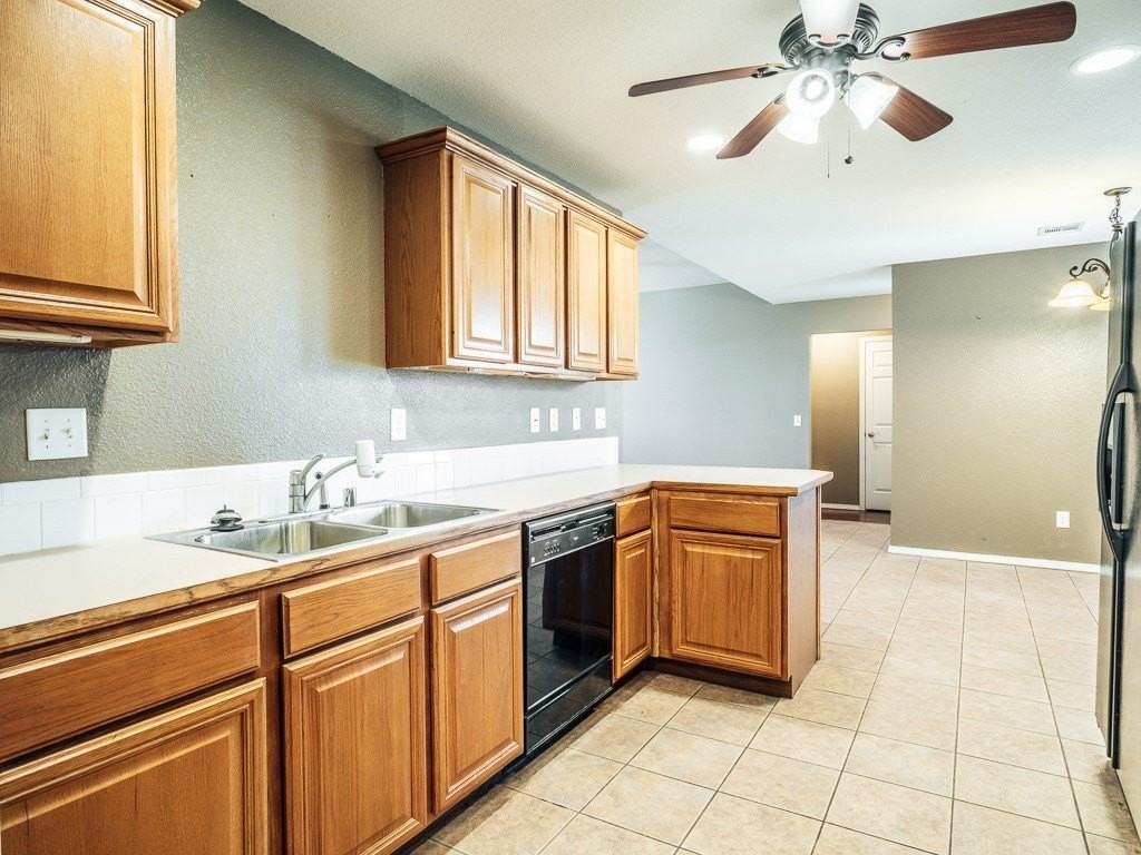 440 Spicewood Trl - Photo 7 of 24
