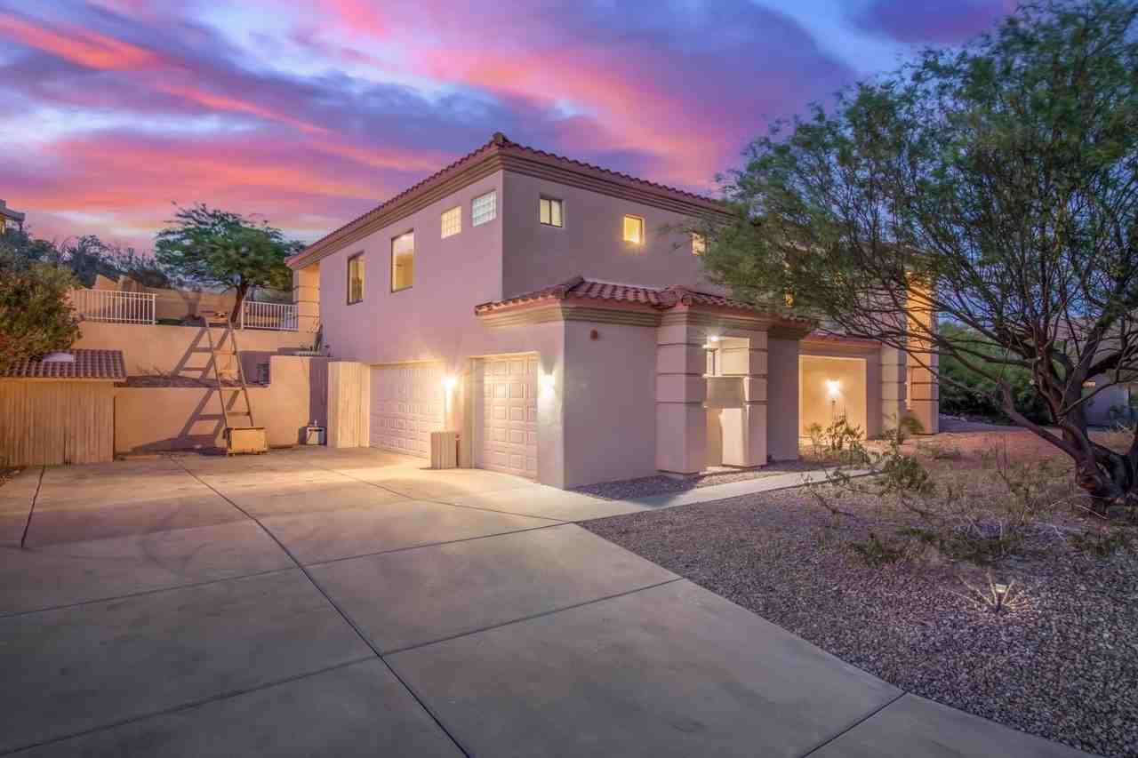 15330 E Walnut Ln - Photo 2 of 50