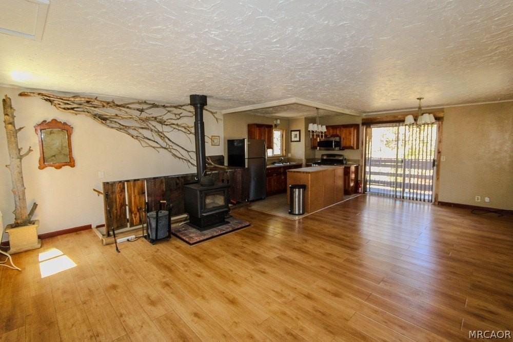 880 Wabash Ln - Photo 2 of 22