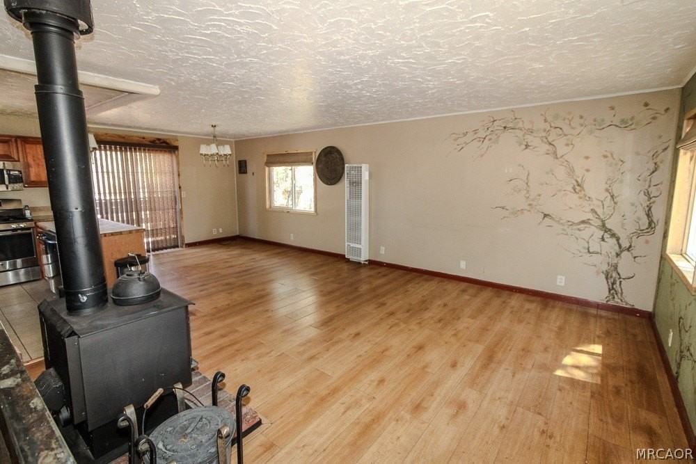 880 Wabash Ln - Photo 3 of 22