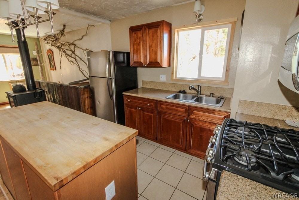 880 Wabash Ln - Photo 6 of 22