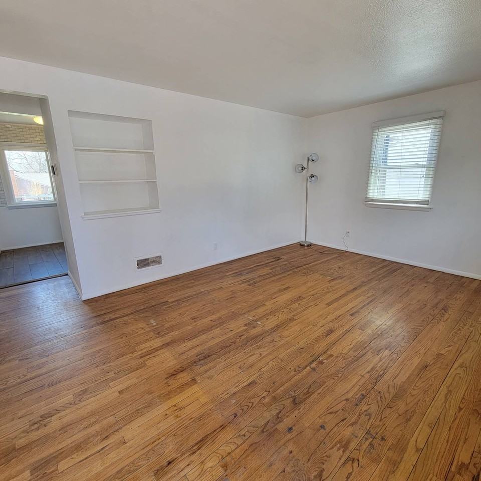 2432 16th Ave #1 - Photo 2 of 22