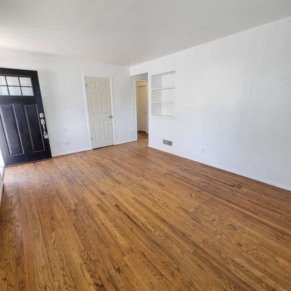 2432 16th Ave #1 - Photo 4 of 22