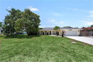 639 Pompano Dr - Photo 1 of 1