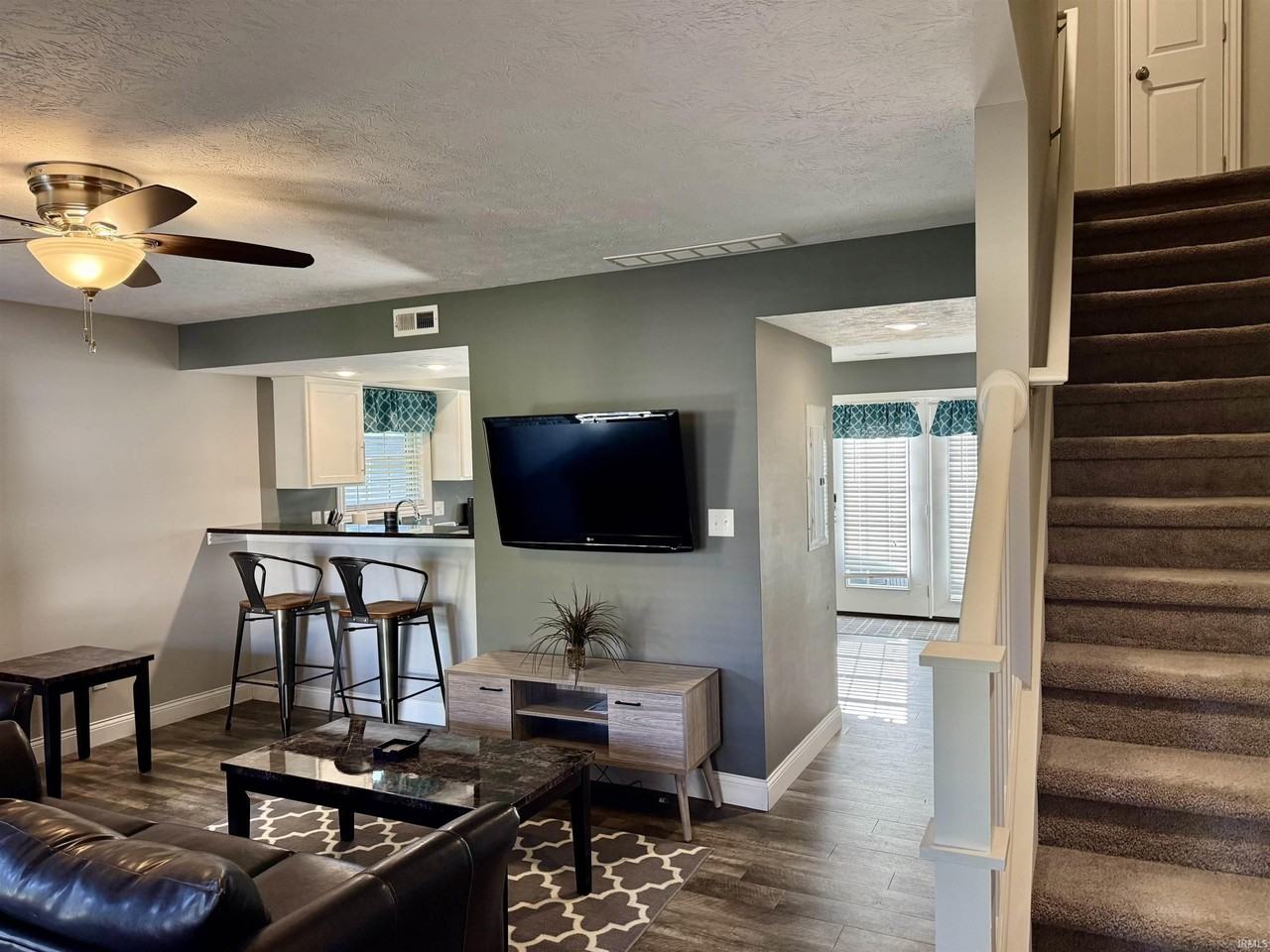2317 S Samuel Ln - Photo 6 of 25