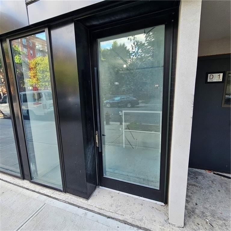 623 Avenue H - Photo 3 of 7