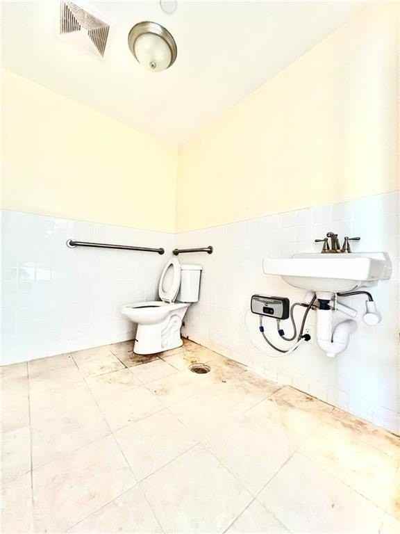 867 53rd St #4 - Photo 3 of 5