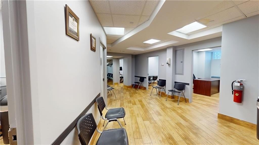 2833 Ocean Pkwy - Photo 3 of 32