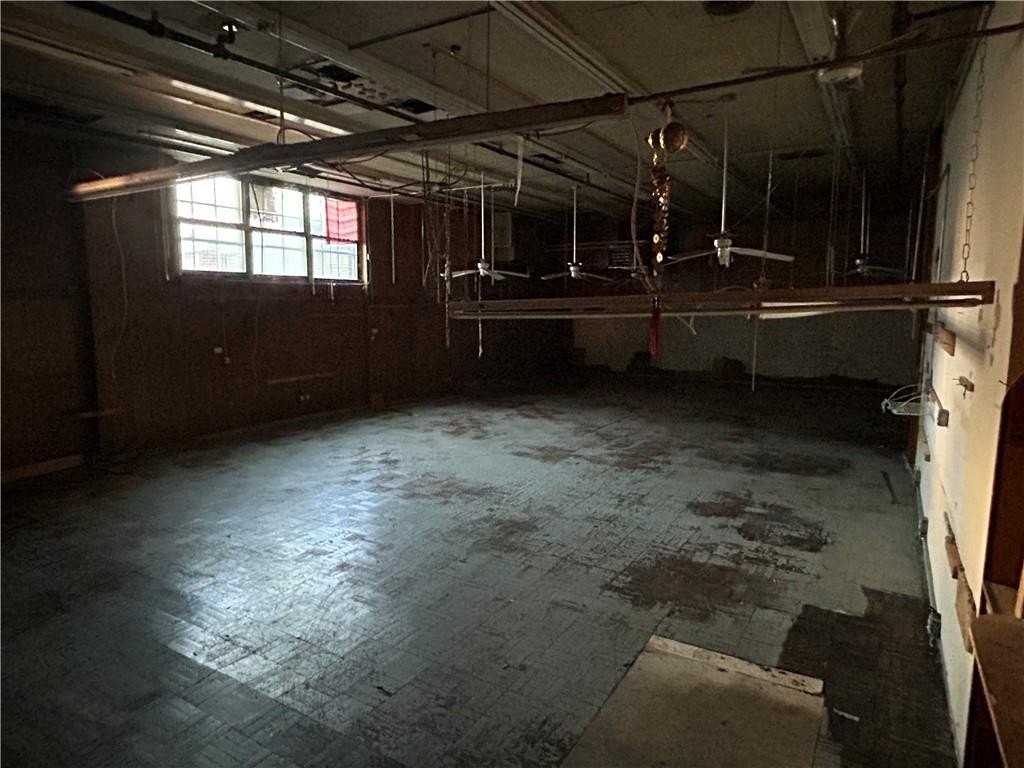841 63rd St - Photo 3 of 5