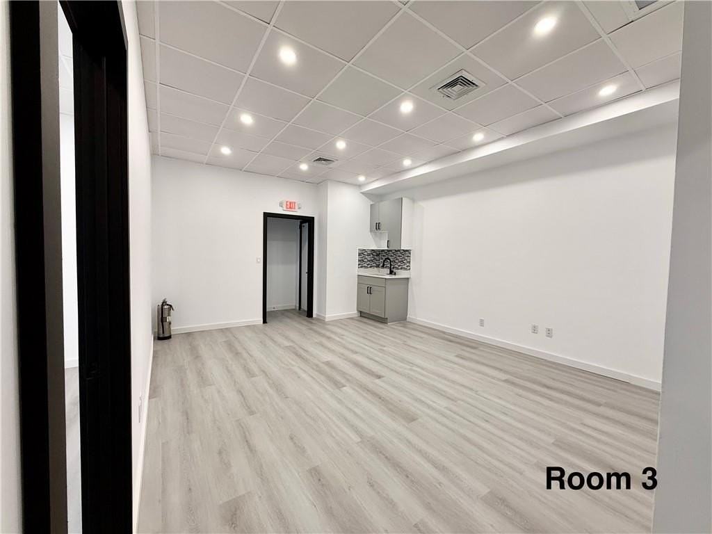 1186 Hylan Blvd #2 - Photo 6 of 11