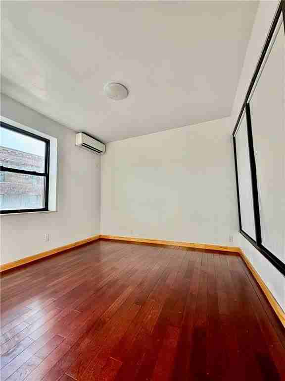 6923 18th Ave #2R - Photo 3 of 8