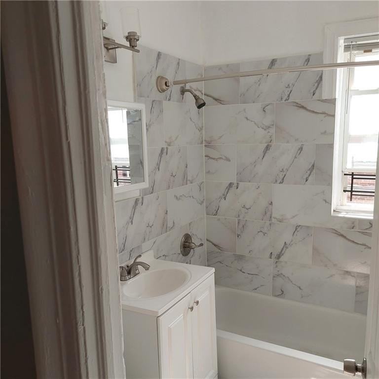 699 Hinsdale St #1 - Photo 2 of 6