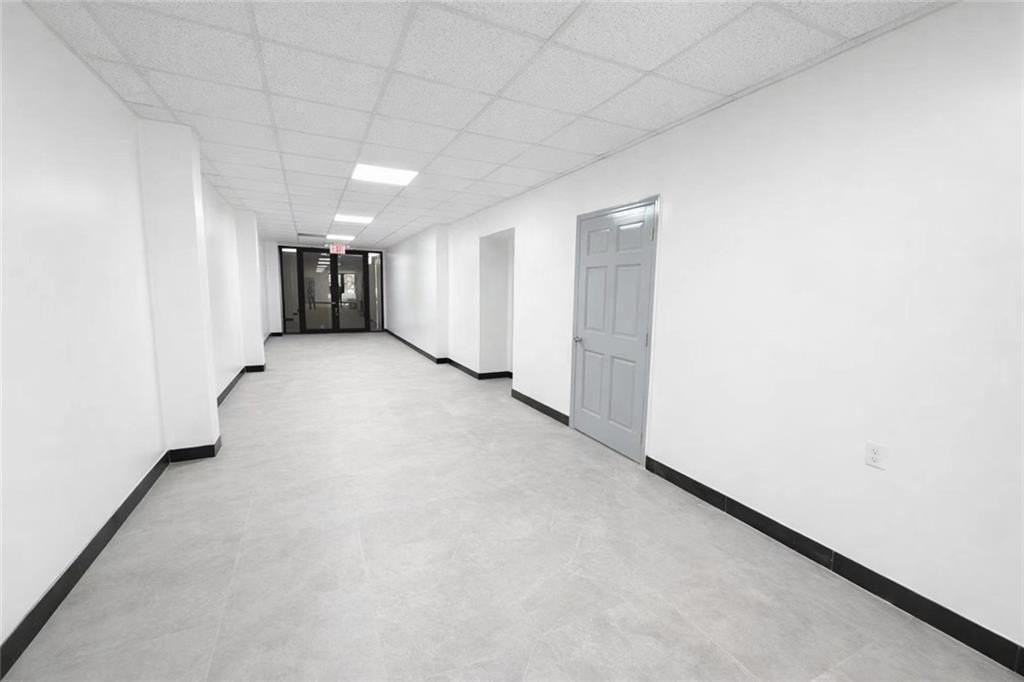 4913 7th Ave - Photo 3 of 12