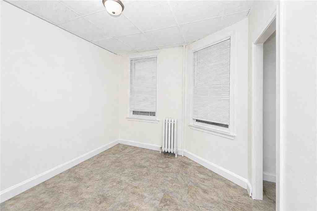 380 Saint Marks Pl #1 - Photo 5 of 8