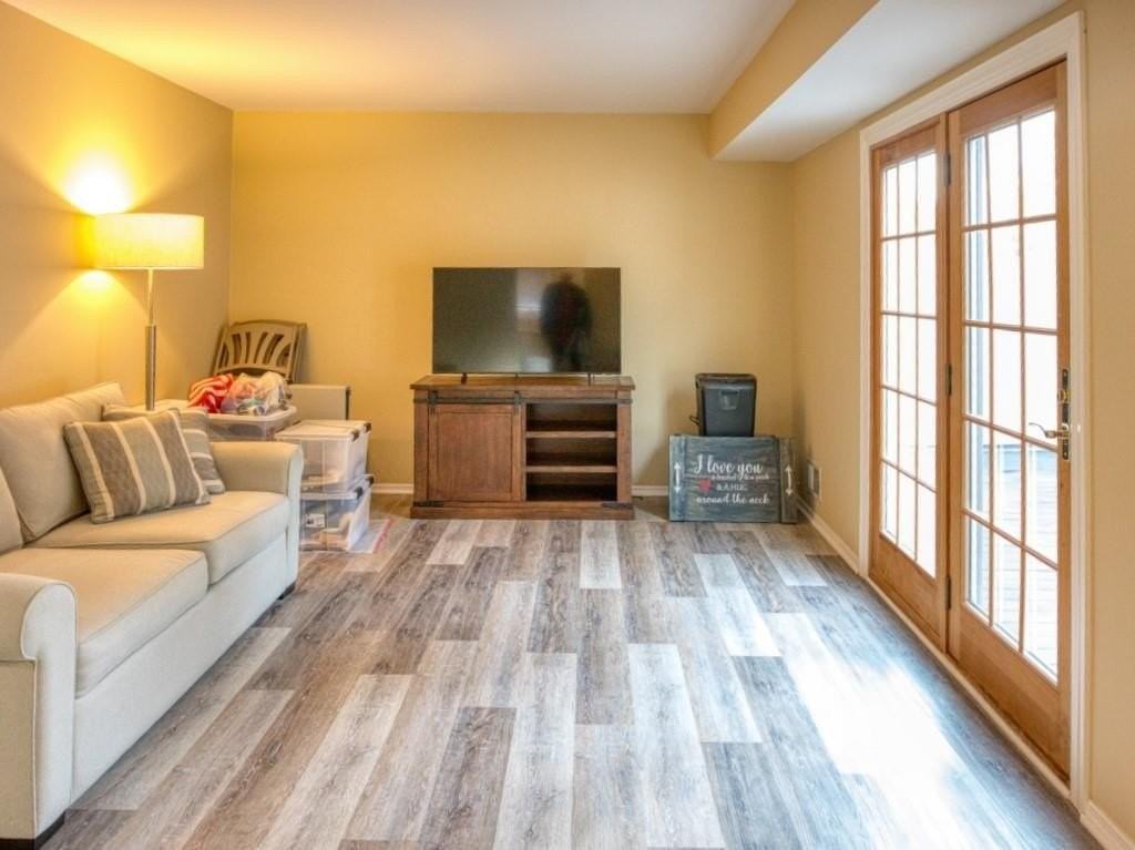 27 Adrienne Pl #1 - Photo 3 of 19