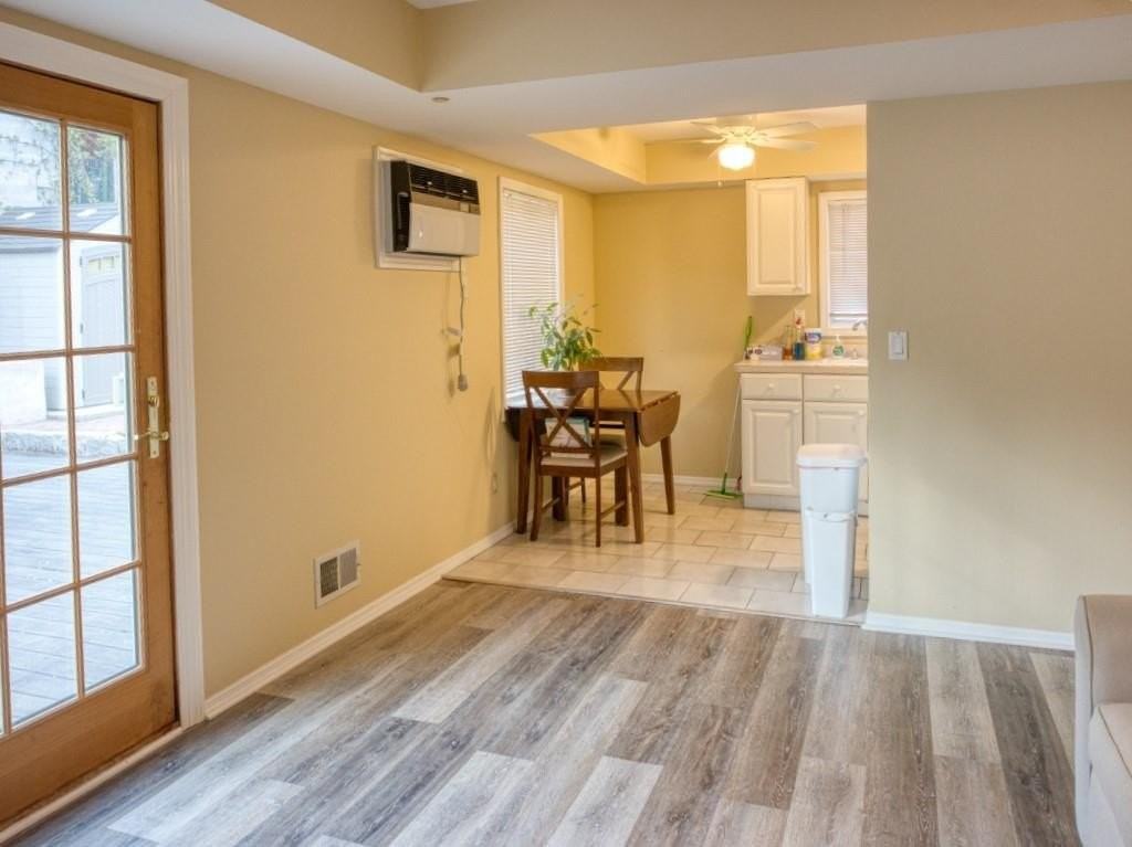 27 Adrienne Pl #1 - Photo 6 of 19