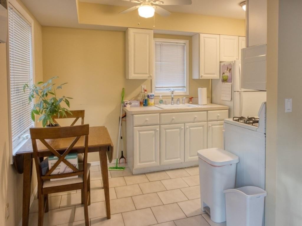 27 Adrienne Pl #1 - Photo 7 of 19
