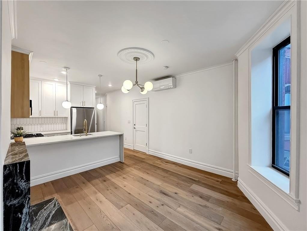 249 11th St #1 - Photo 3 of 18