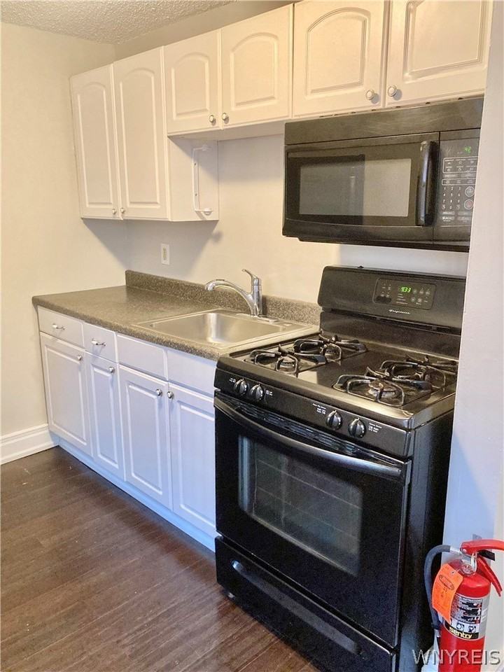 290 S Elmwood Ave #1 - Photo 5 of 7